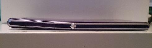 Xperia-Z1-Screen-Bent