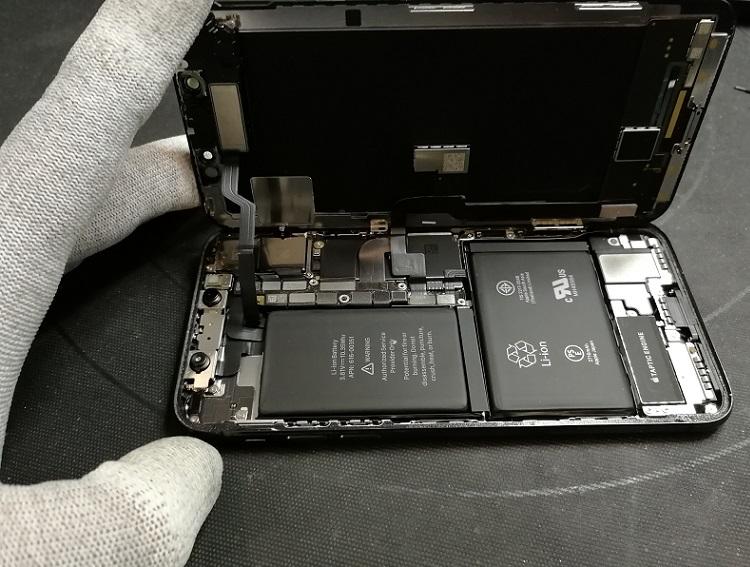 iPhone_X_kijelzo_eltavolitas