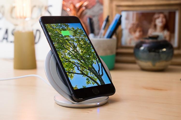 vezetek_nelkuli_toltes_iphone