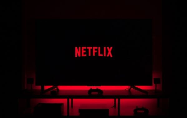 Netflix logó egy tv-n