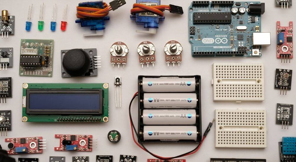Szenzorok és egyéb alkatrészek
