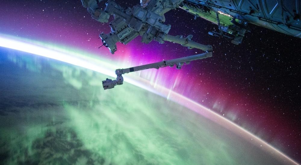 Műhold a föld felett